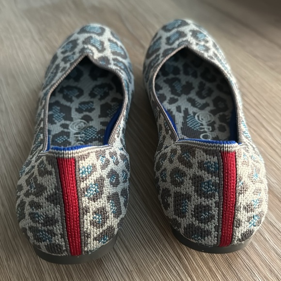 Rothy’s Grey Blue Spotted Leopard Flats - Picture 3 of 6